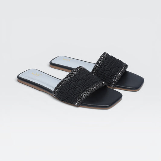 Black Casual Chappal 8003596